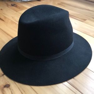 Black Aritzia Fedora